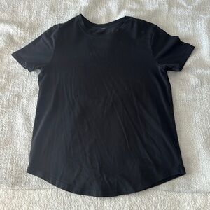Women’s Lululemon black T shirt